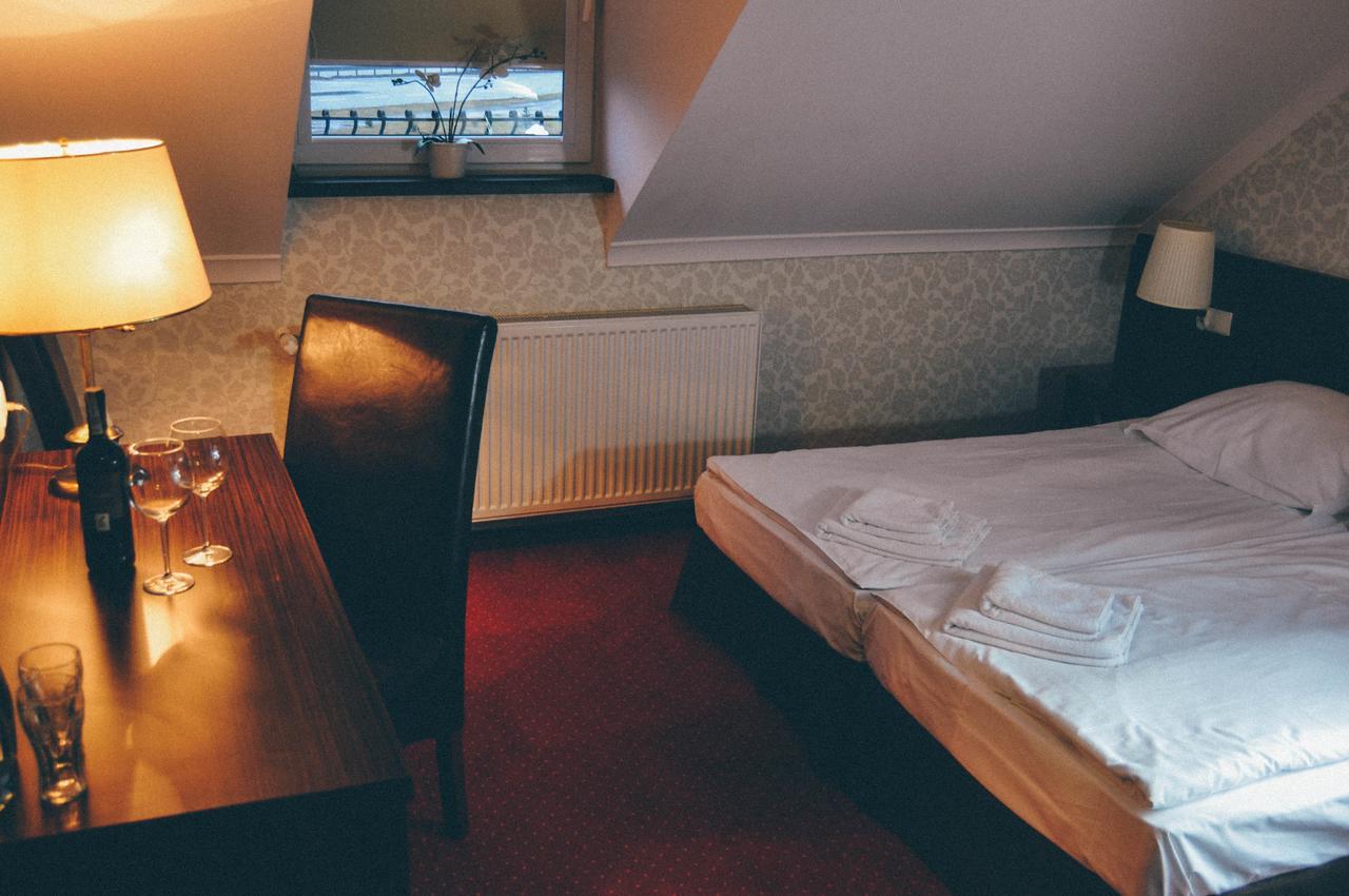 Pyszna Stajenka Hotel Bakow  Kültér fotó