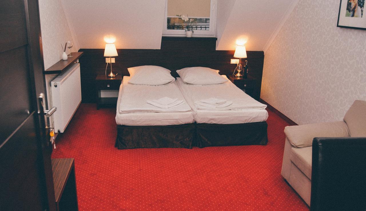 Pyszna Stajenka Hotel Bakow  Kültér fotó